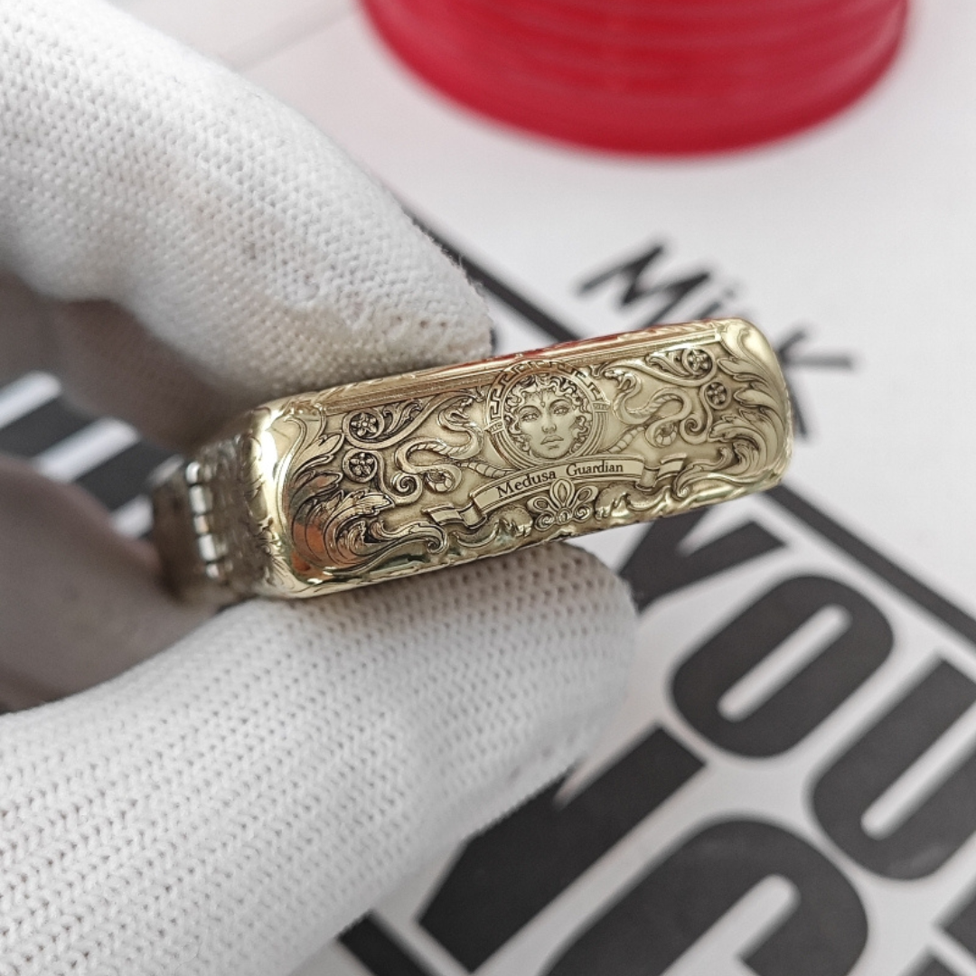 Zippo Medusa