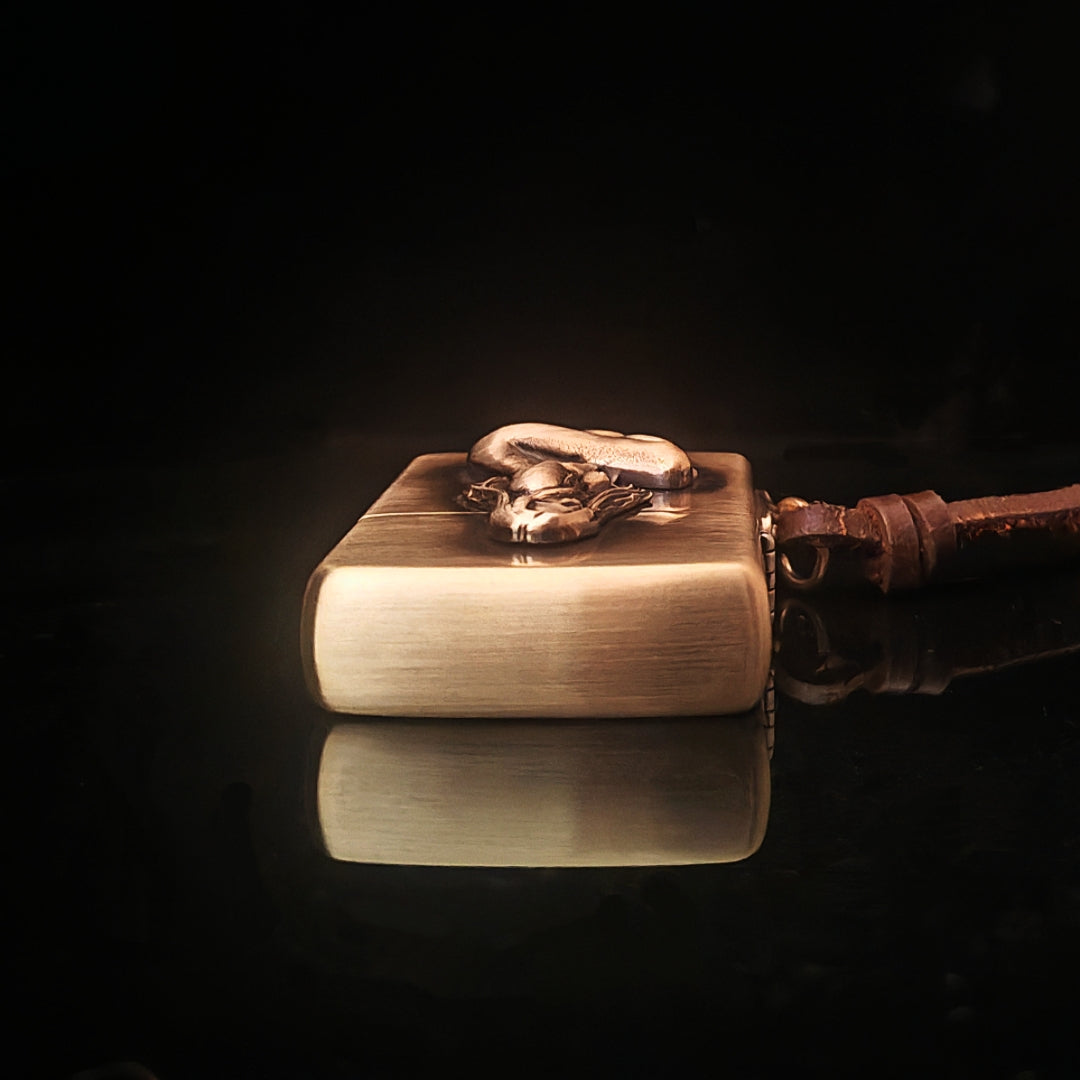 Zippo Seated Woman